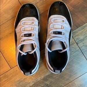 Jordan 11 low Georgetown